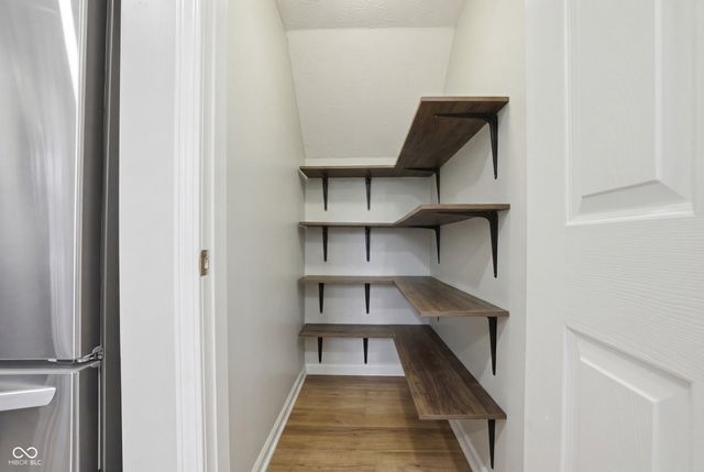 5348 Creekbend Drive, Carmel, IN 46033