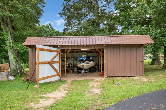 3920 Highway 47, N, Charlotte, TN 37036