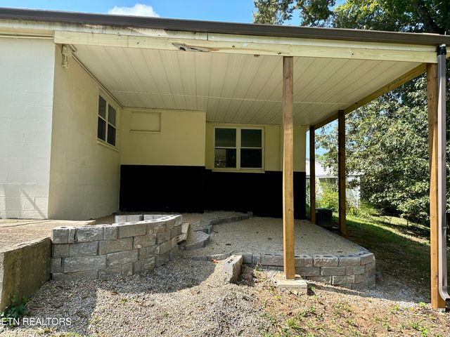 109 Nasson Lane, Oak Ridge, TN 37830