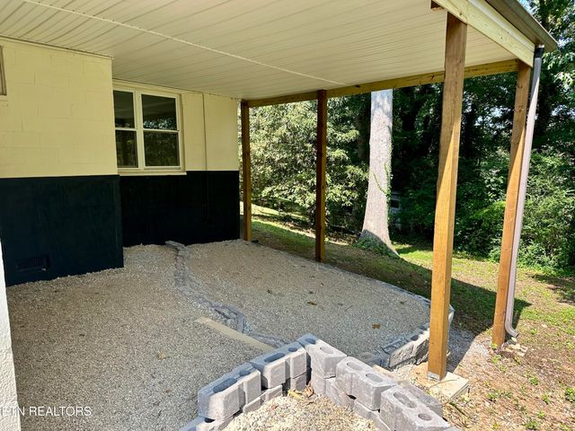 109 Nasson Lane, Oak Ridge, TN 37830