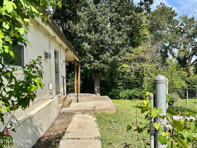 109 Nasson Lane, Oak Ridge, TN 37830