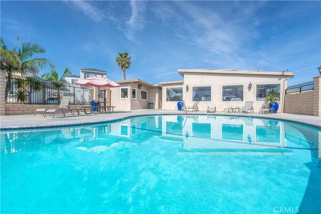 80 Huntington 618, Huntington Beach, CA 92648