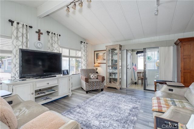 80 Huntington 618, Huntington Beach, CA 92648