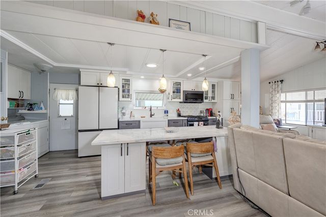 80 Huntington 618, Huntington Beach, CA 92648