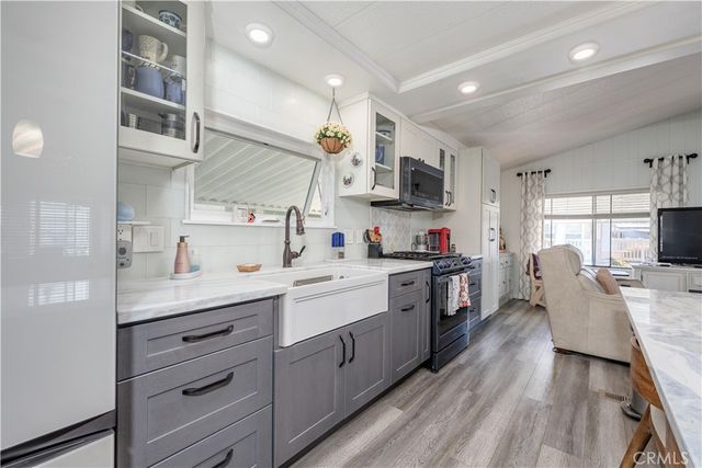 80 Huntington 618, Huntington Beach, CA 92648