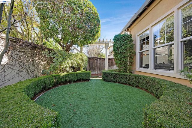 5130 Bianco Ct, Pleasanton, CA 94588