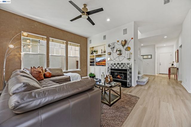 5130 Bianco Ct, Pleasanton, CA 94588