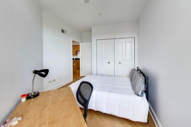 100 Prairie Park Drive 701, Wheeling, IL 60090
