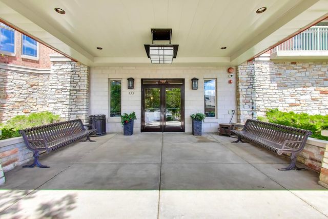 100 Prairie Park Drive 701, Wheeling, IL 60090