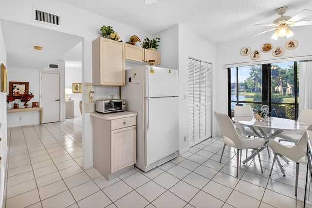 3281 Jog Park Drive, Greenacres, FL 33467