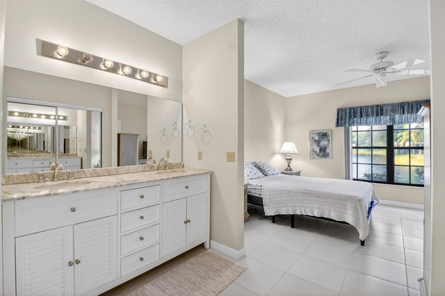 3281 Jog Park Drive, Greenacres, FL 33467