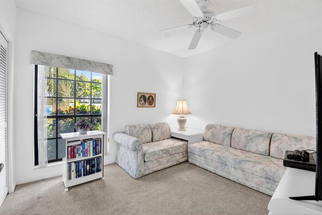 3281 Jog Park Drive, Greenacres, FL 33467