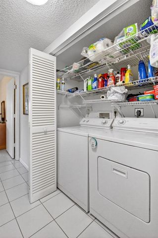 3281 Jog Park Drive, Greenacres, FL 33467