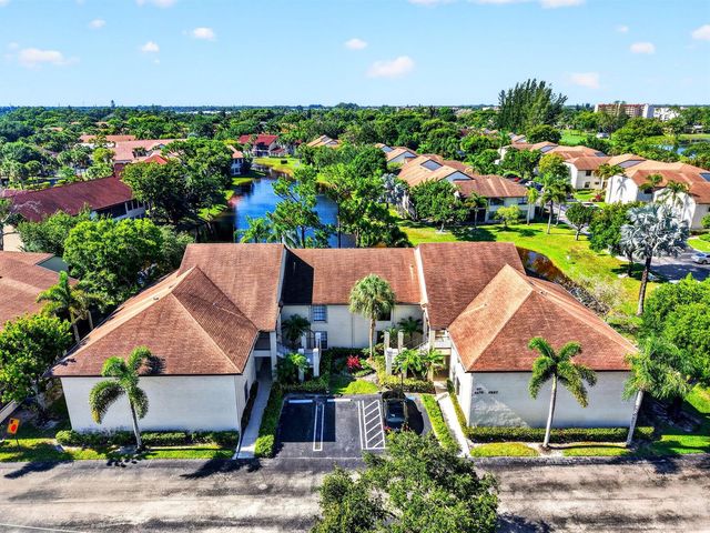 3281 Jog Park Drive, Greenacres, FL 33467