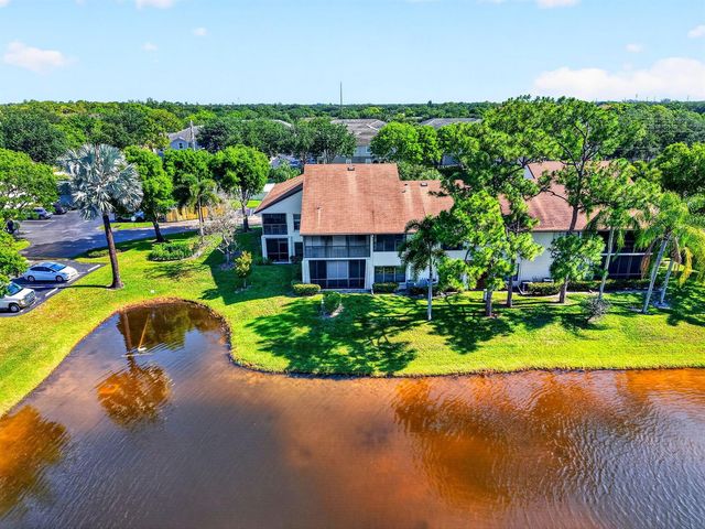 3281 Jog Park Drive, Greenacres, FL 33467
