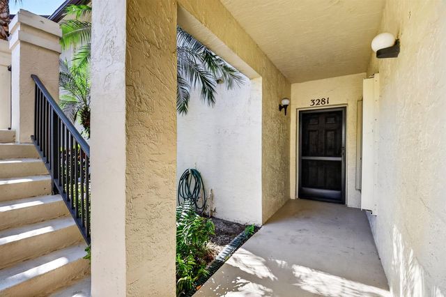 3281 Jog Park Drive, Greenacres, FL 33467