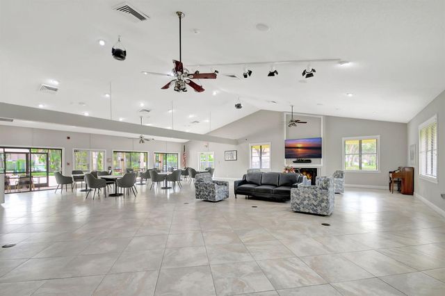 3281 Jog Park Drive, Greenacres, FL 33467