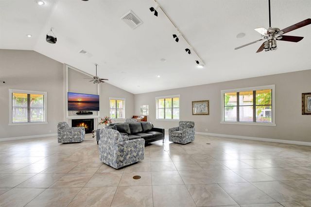 3281 Jog Park Drive, Greenacres, FL 33467