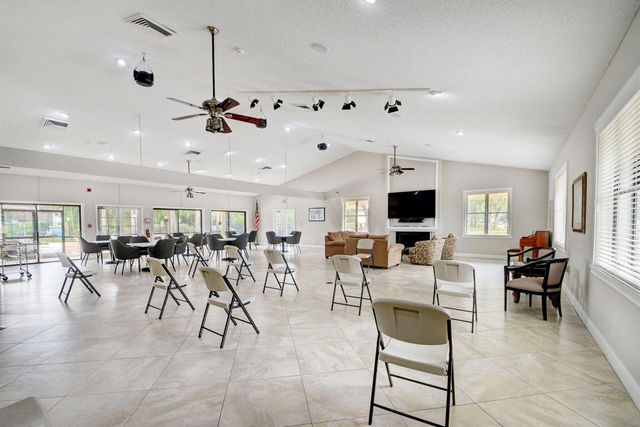 3281 Jog Park Drive, Greenacres, FL 33467