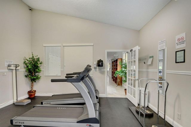 3281 Jog Park Drive, Greenacres, FL 33467