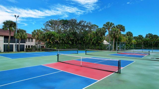 3281 Jog Park Drive, Greenacres, FL 33467