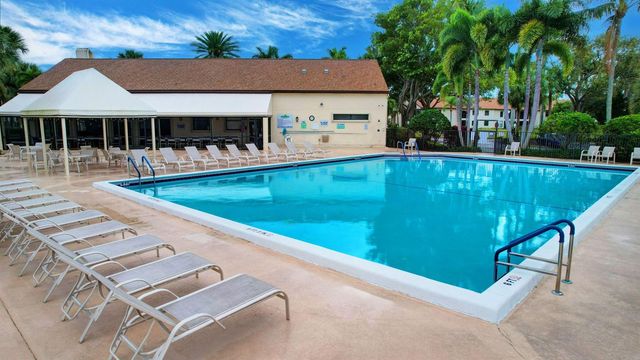 3281 Jog Park Drive, Greenacres, FL 33467