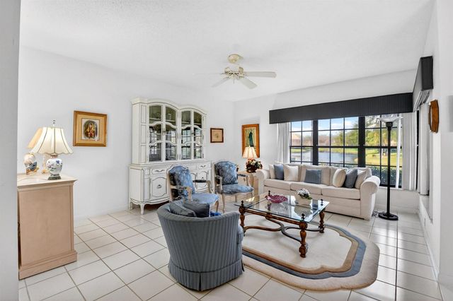 3281 Jog Park Drive, Greenacres, FL 33467