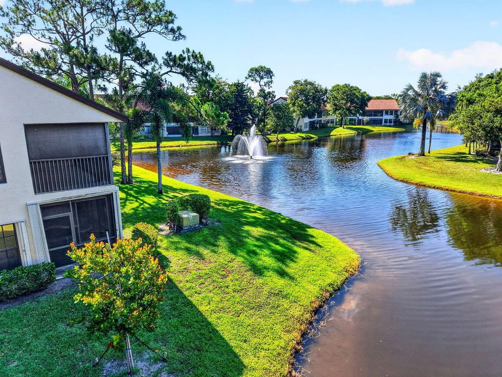 3281 Jog Park Drive, Greenacres, FL 33467