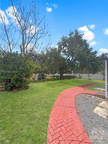 17311 NW 49th Ave, Miami Gardens, FL 33055