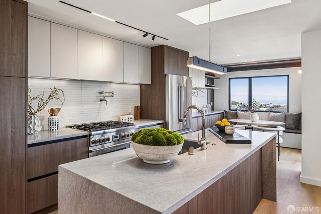 11 Sherwood Court, San Francisco, CA 94127