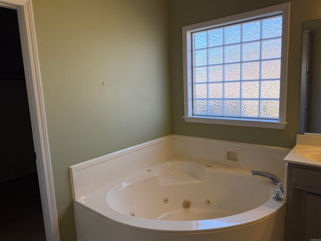 1325 Homestead, White Hall, AR 71602