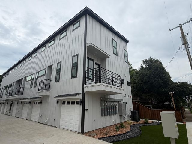2226 Shea Road 105, Dallas, TX 75235