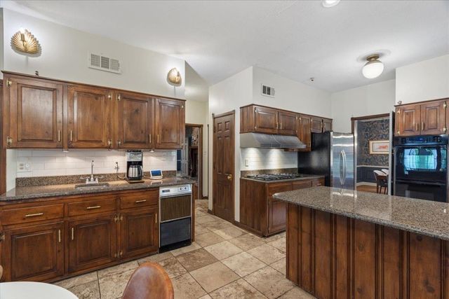 5501 S ANGELA RD, Memphis, TN 38120