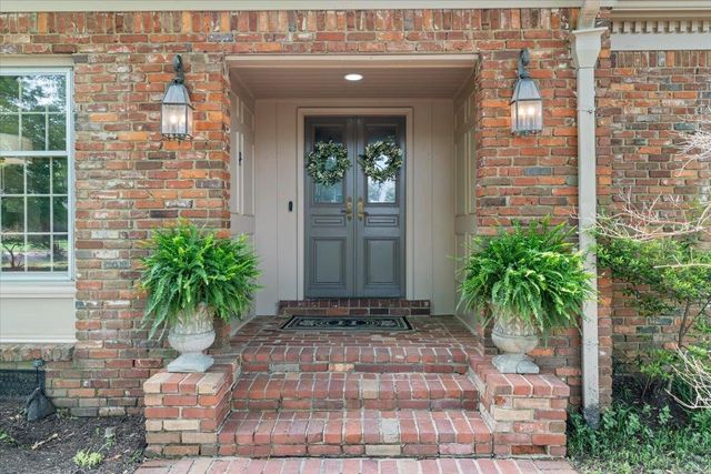 5501 S ANGELA RD, Memphis, TN 38120