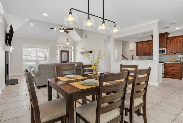 1742 Creekside Circle, College Station, TX 77845