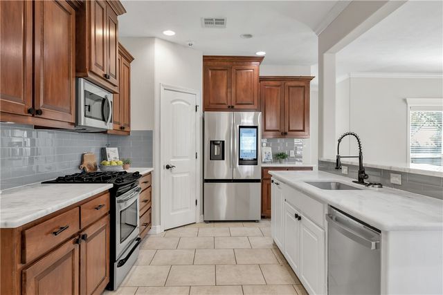 1742 Creekside Circle, College Station, TX 77845