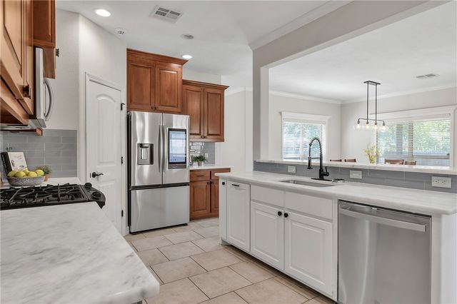 1742 Creekside Circle, College Station, TX 77845