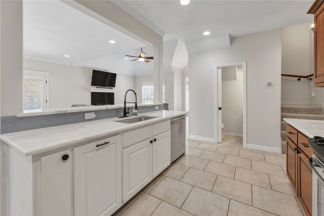 1742 Creekside Circle, College Station, TX 77845