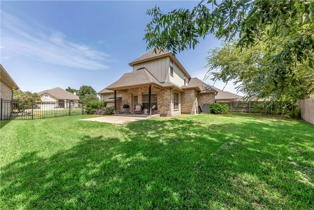 1742 Creekside Circle, College Station, TX 77845