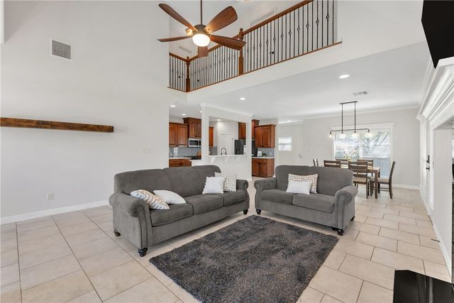 1742 Creekside Circle, College Station, TX 77845