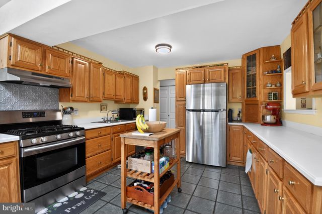 7941 HARWOOD PL, Springfield, VA 22152