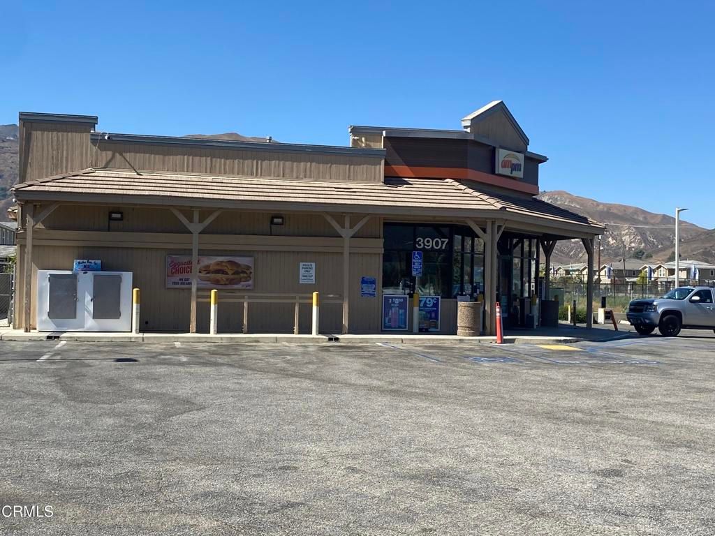 Image 11 of property listing at 3851 Pacific Avenue, Fillmore, CA 93015