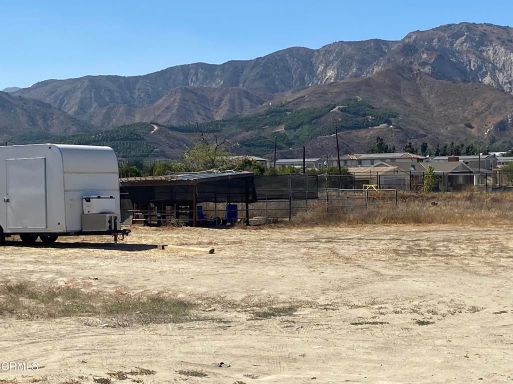 Image 5 of property listing at 3851 Pacific Avenue, Fillmore, CA 93015