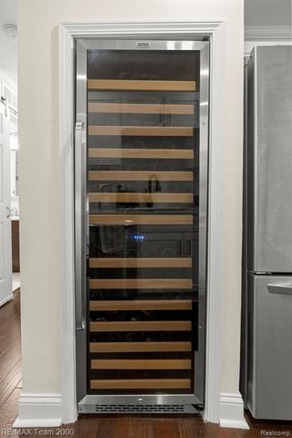 23 W Village Lane 51R, Dearborn, MI 48124