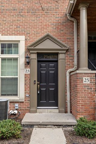 23 W Village Lane 51R, Dearborn, MI 48124