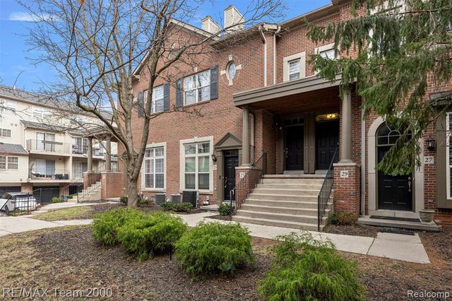 23 W Village Lane 51R, Dearborn, MI 48124