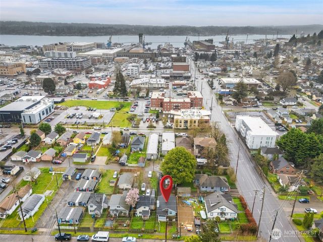 839 10th Street, Bremerton, WA 98337