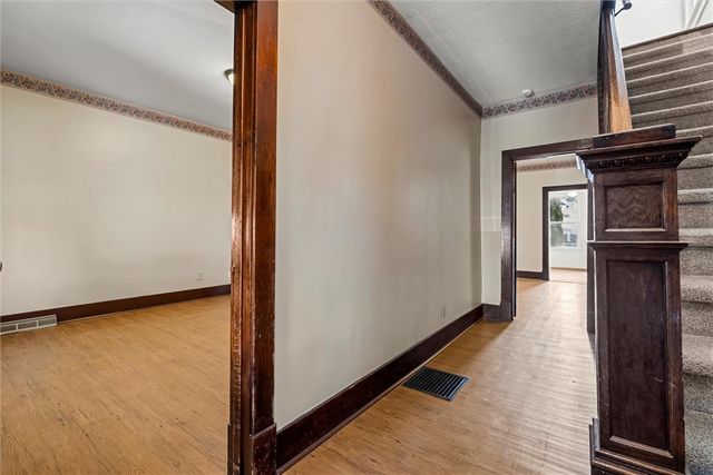 325 Walnut St, Vandergrift, PA 15690