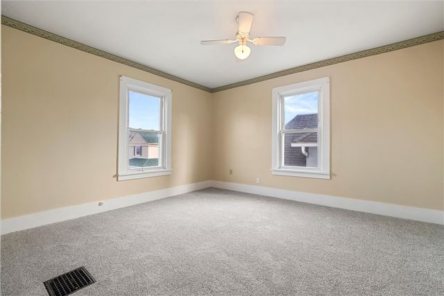 325 Walnut St, Vandergrift, PA 15690