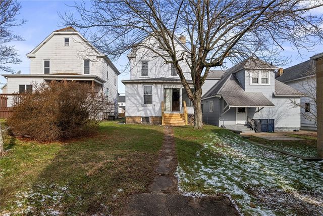 325 Walnut St, Vandergrift, PA 15690